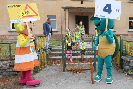OBISK MASKOT AMD  VRTEC RAKEK 06 FOTO LJUBO VUKELIČ